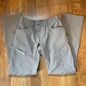 Kuiu ATTACK Hunting Pant For Sale!
Mens size 30 with a regular inseam.
